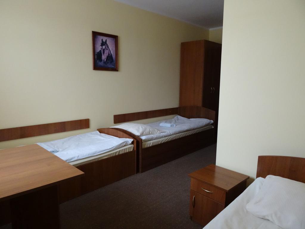 Hostel Milosz Grabowiec  Habitación foto
